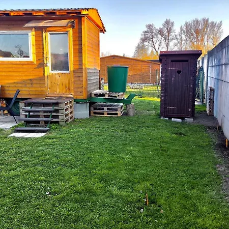 شقة Tiny House By The River Litoměřice